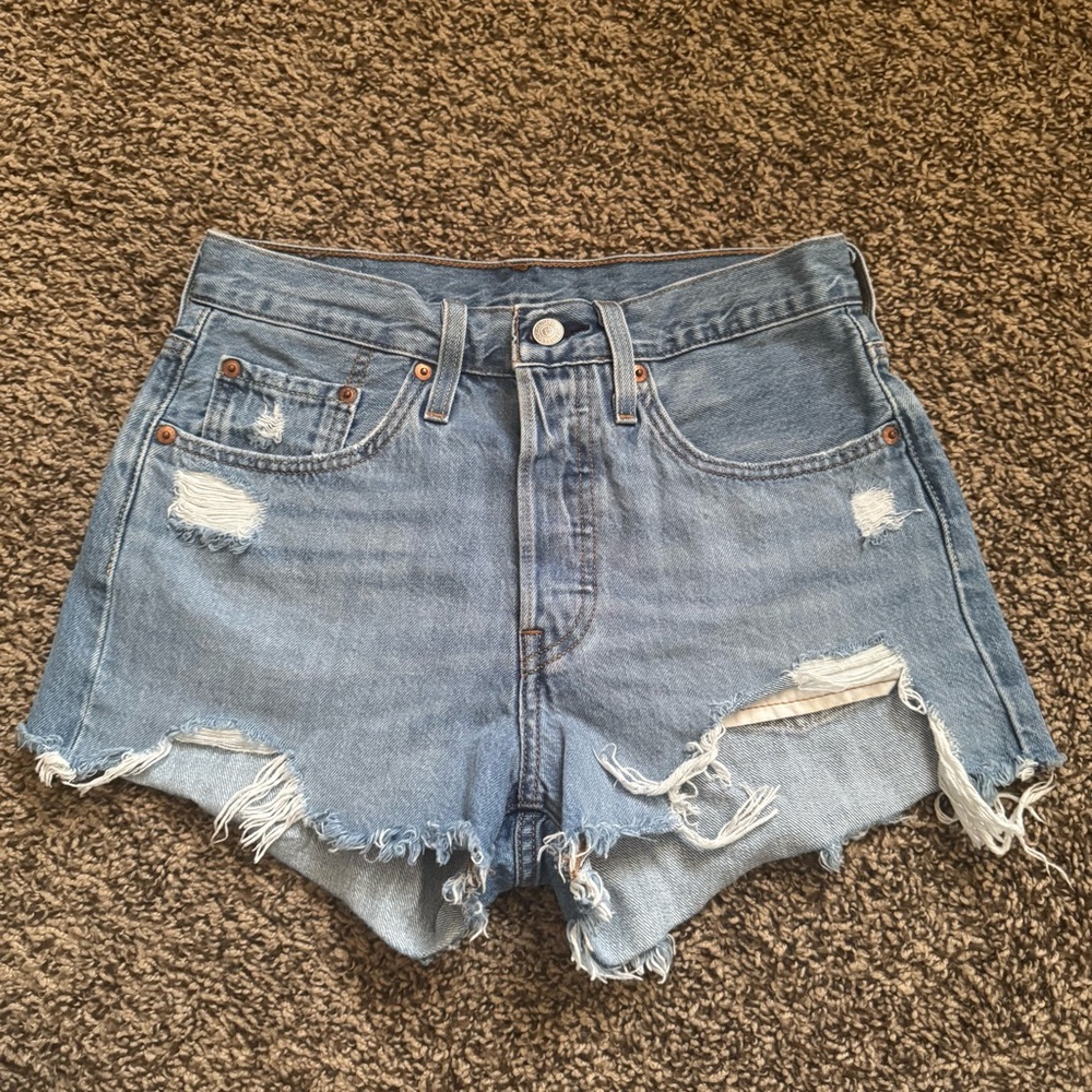 Levi’s 501 Distressed Denim Women's Shorts size 26